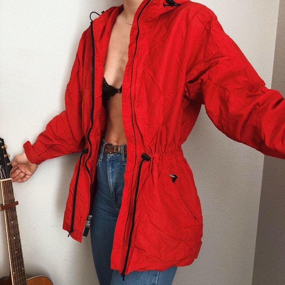 Vintage Pacific Trail Water Resistant Hooded Windbreaker in Red